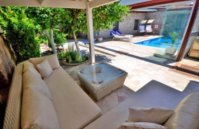 Villa Jade